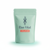Bolsa Élan Vital Collagen en fondo blanco con resplandor aqua suave.